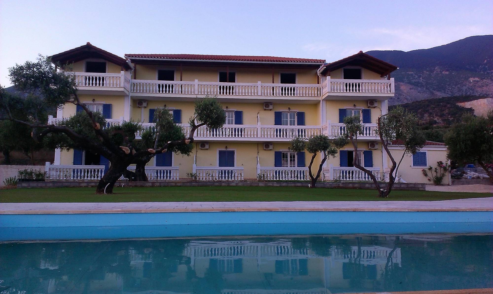 Elaias Gi Residence Mousata Exterior photo